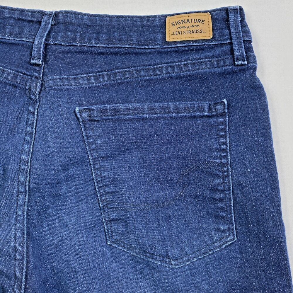 Levis Women's Jeans Size 30x30 Signature Mid Rise Bootcut Flare Casual